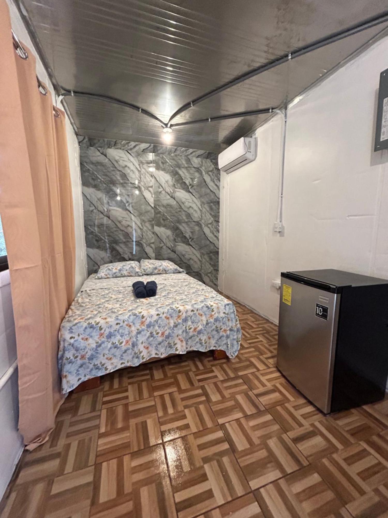 Ballena Oasis Homes & Glamping Uvita Esterno foto